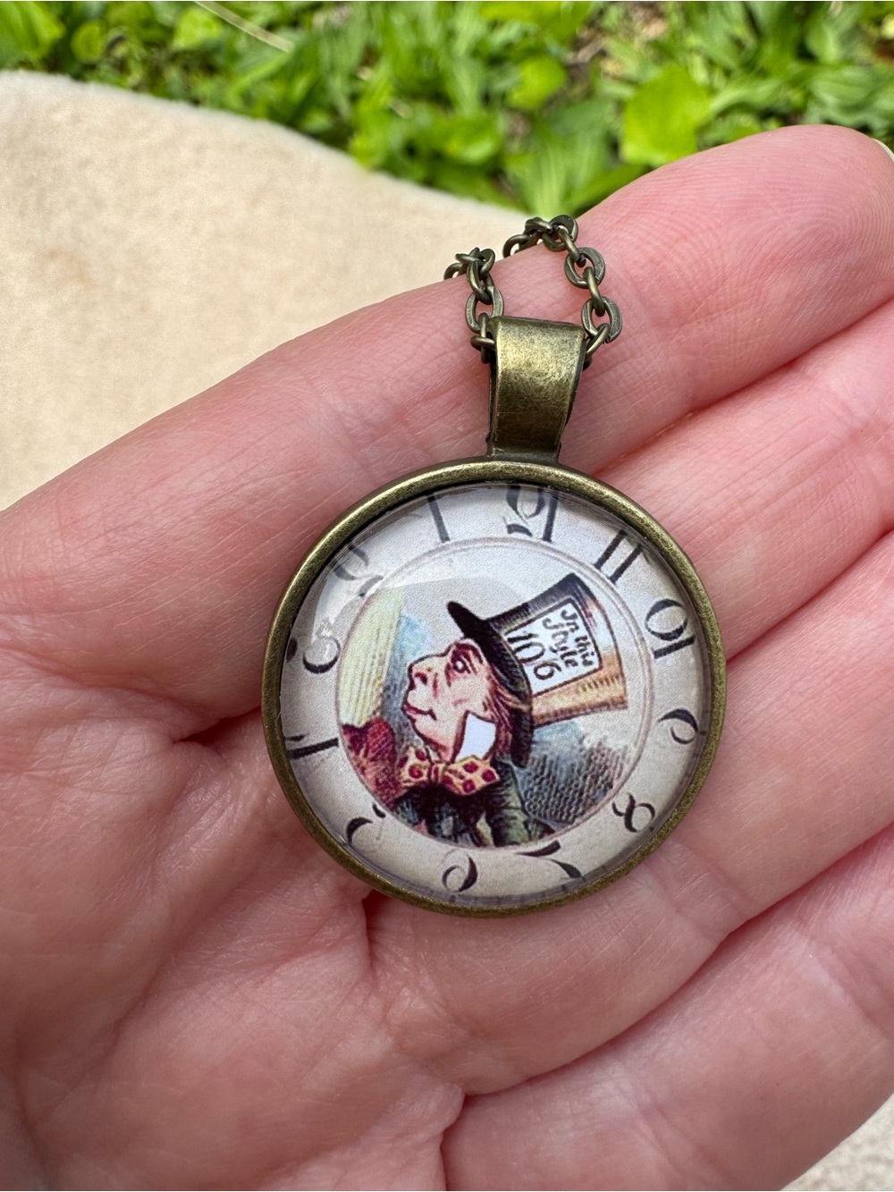 Alice In Wonderland Mad Hatter Necklace